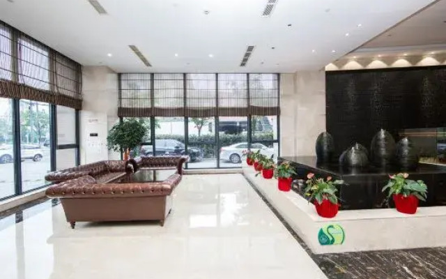 Garden International Hotel