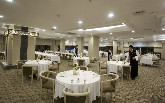 Kervansaray Thermal Convention Center & Spa