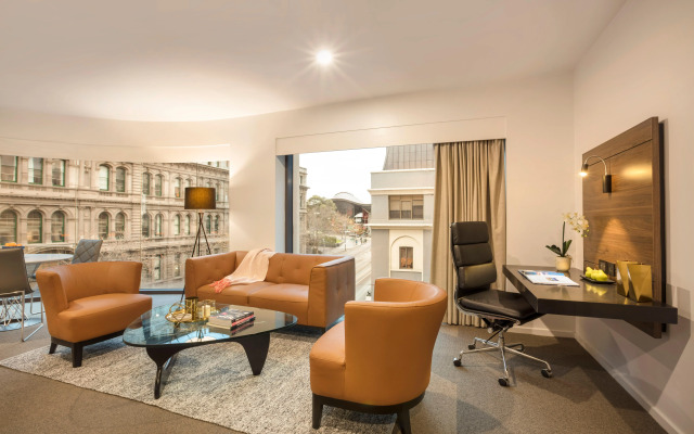 Hotel Indigo Melbourne on Flinders by IHG