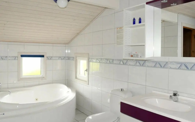 5 Star Holiday Home in Henne