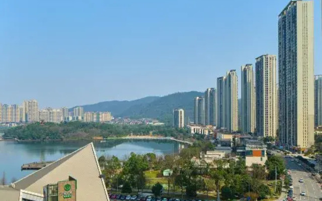 Yunyou Cinema Hotel (Meixi Huxi Metro Station)
