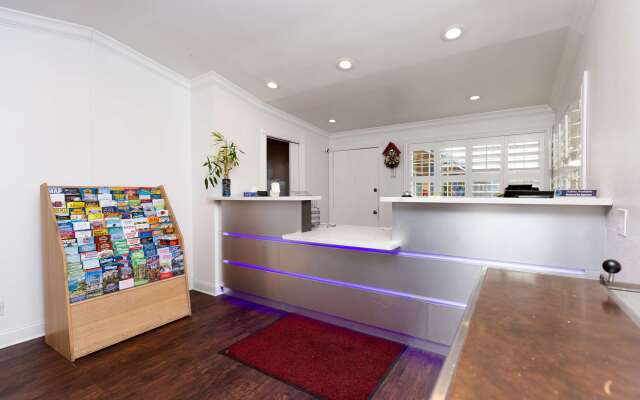 SureStay Hotel by Best Western Seaside Monterey