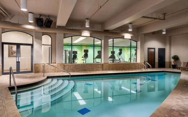 Holiday Inn Hotel & Suites North Vancouver by IHG