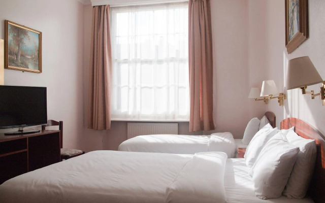 St George Hotel