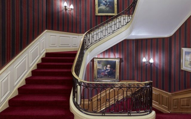 47 Park Street - Grand Residences by Marriott