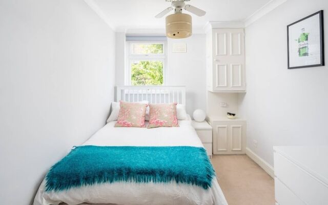 Lovely 2-bed Flat in Shepherd's Bush, West London