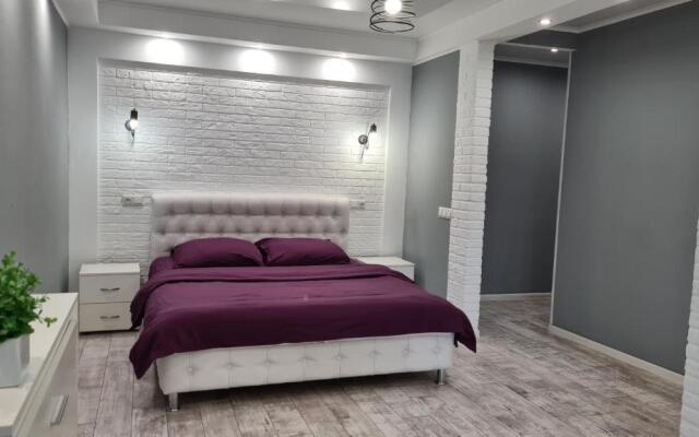 Apartaments on Metalurhiv 34