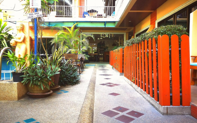 Seven Seas Hotel