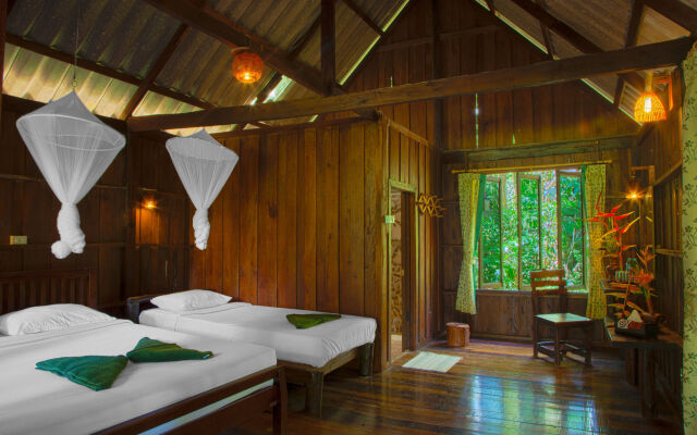 Khao Sok Riverside Cottage
