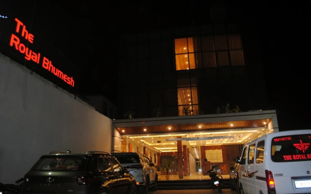 hotelImage
