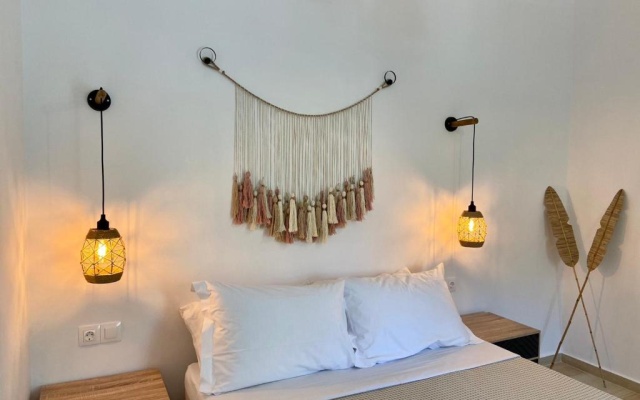 Batsi Seaside Apartment