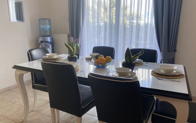 Villa Green Palace, Private Pool, Sea & Mountain Views , Spacious & Beautiful