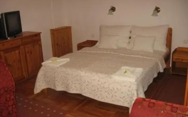 Mater Salvatoris House