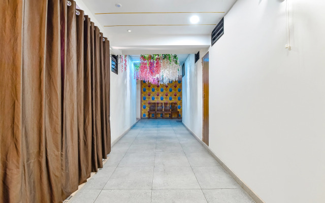 Fabhotel Vishwa