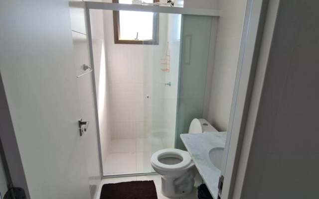 Apartamento na Praia Martim de Sá com linda vista