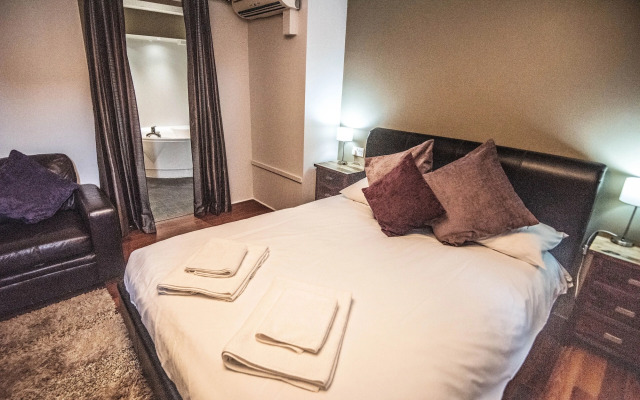Leaside Hotel