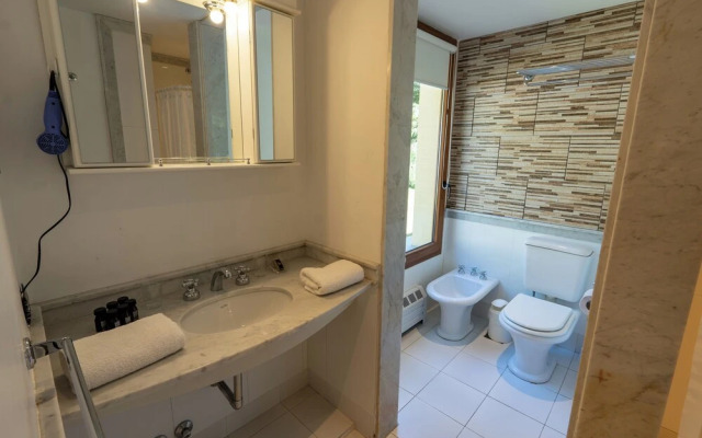 Rent Up -Casa junto al lago Nahuel Huapi