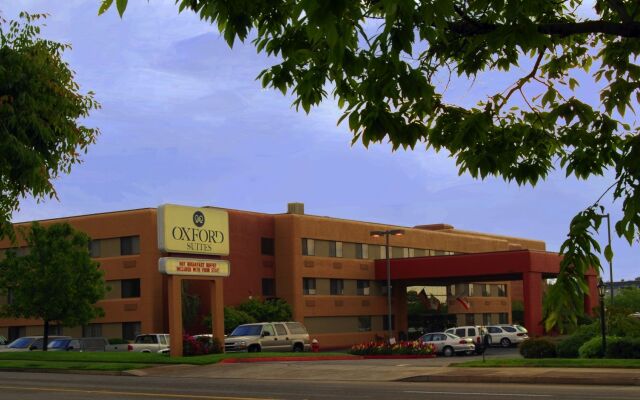 Oxford Suites Redding