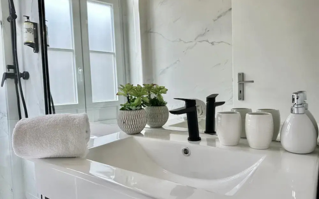 Centrally Located Apartment in Oporto