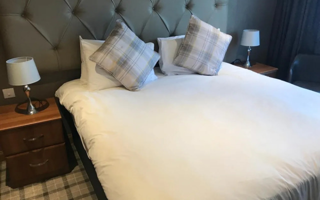 Rowantree Hotel
