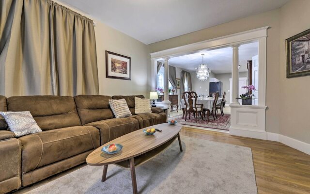 Bright Springfield Apartment w/ 2 Balconies!