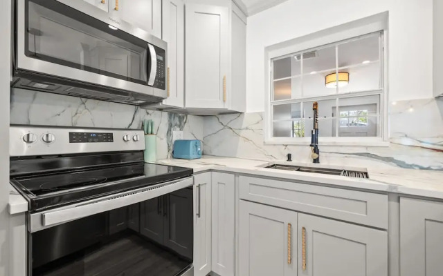 Stylish Villa Near Treasure Island Beaches