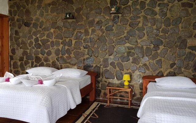 Hotel & Restaurant Jinava Bay