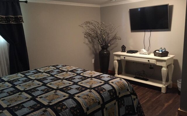 Old Rocky Brook Road B&B