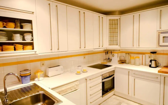 Suitur beachfront duplex with pool and sea views