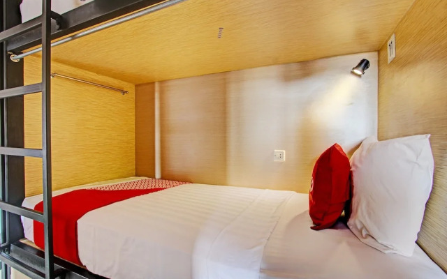 OYO 93607 Penak Malioboro Bunk Bed