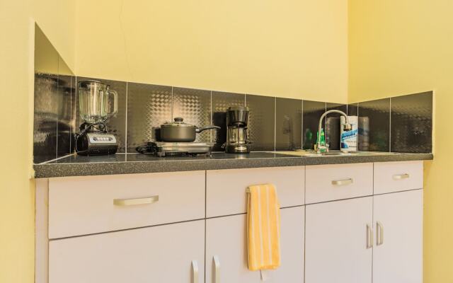 Rooi Santo Residence