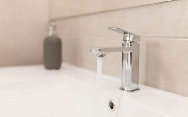 City Center Chic Apartment, Balcony