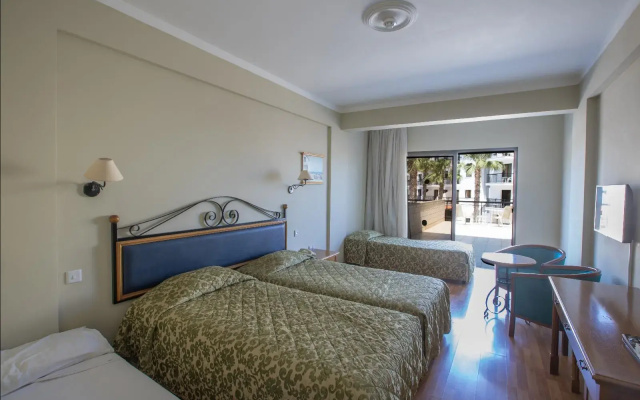 Tsokkos Gardens  & Apartments