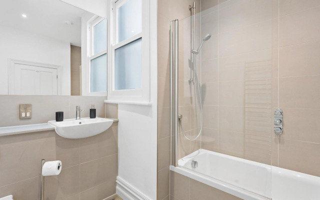 Angel 2 in Dartmouth