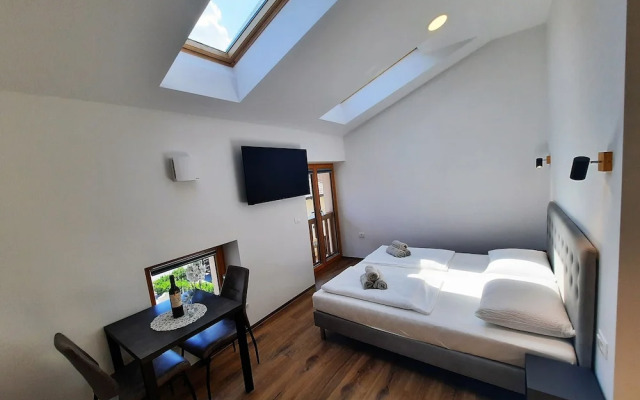 Apartments Hlapi with SPA