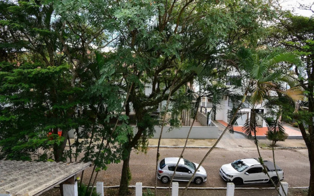 Apê a 150m da praia de Canasvieiras