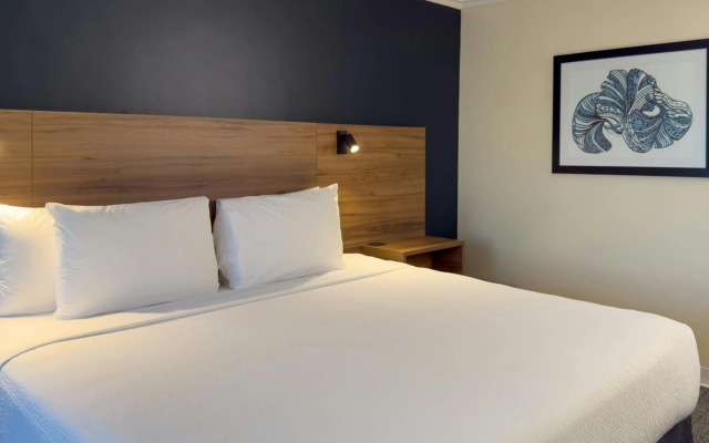 Courtyard by Marriott Toluca Airport
