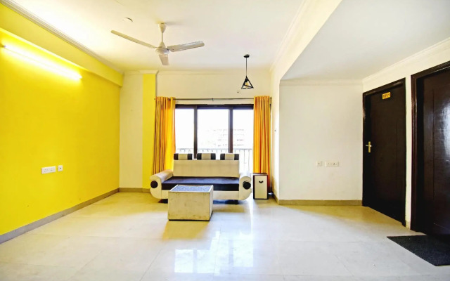 OYO 79874 Rr Residency