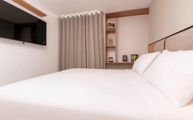 Metropolitan Living by HOUSY