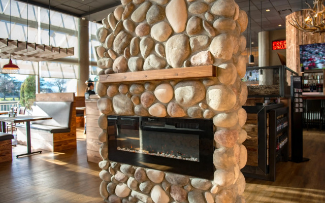 Coast Chilliwack Hotel by APA