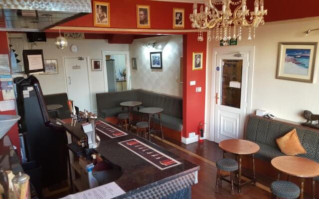 The Hollingdales Hotel