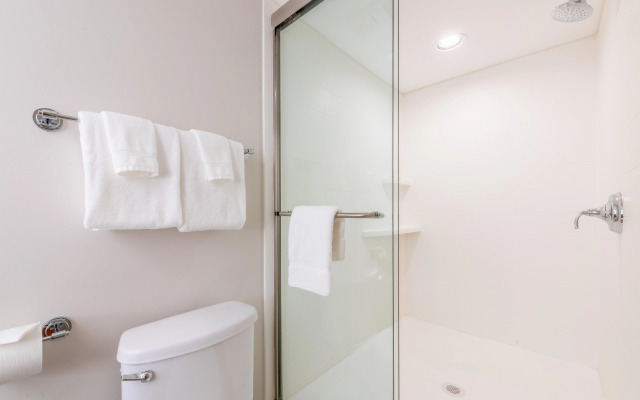 Holiday Inn Express & Suites Bradenton West by IHG