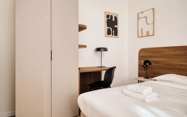 Elegant Flats near Guastalla Gardens