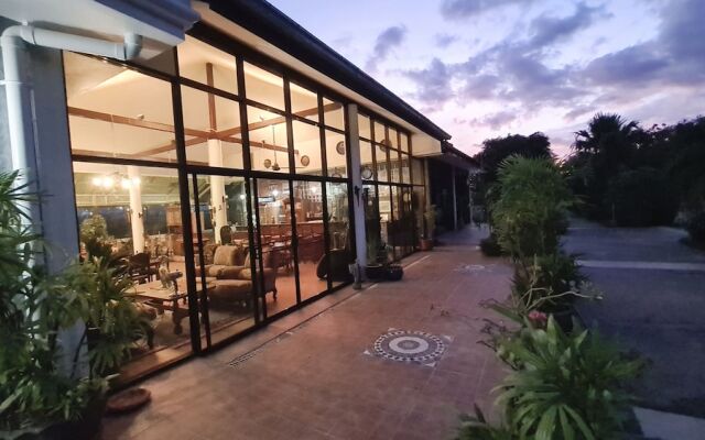 Welcome to our Oasis The Beautiful Bungalow Yellow