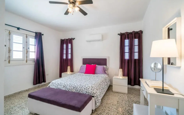 Ocean Breeze & Suites