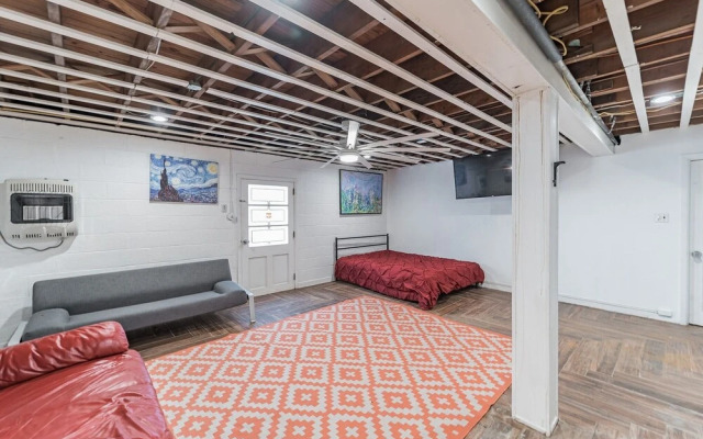 Studio Apartment Close To Everything Apts