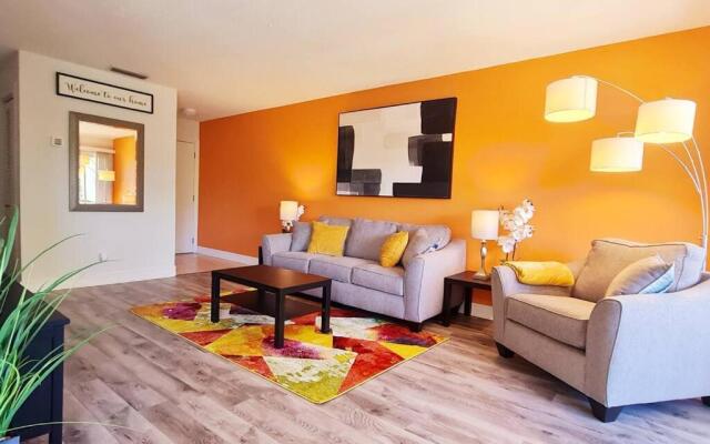 Shine and bright apartment with lake view