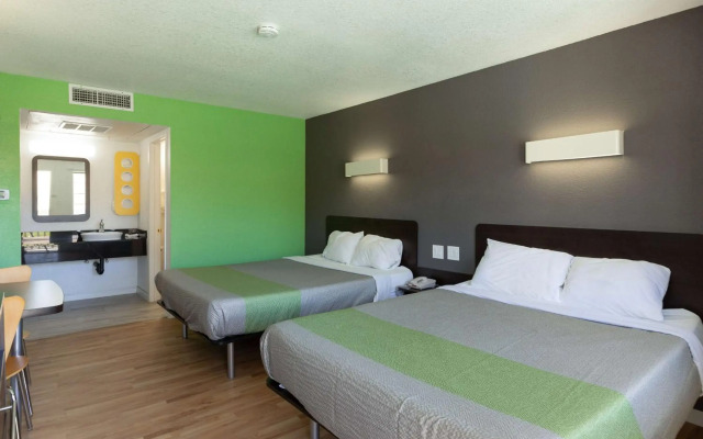 Studio 6 Barstow, CA