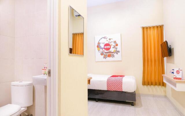 Super OYO 90033 DeHome Family