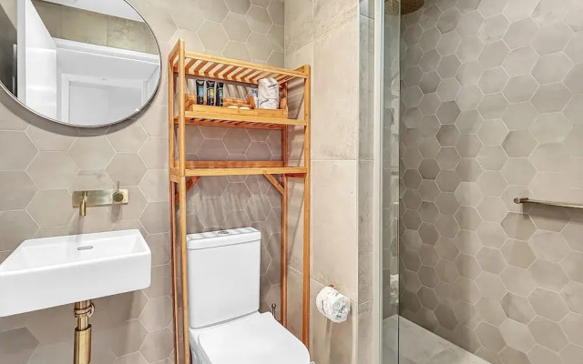 3-bed: Riverfront Alfresco Dining & Rooftop Pool